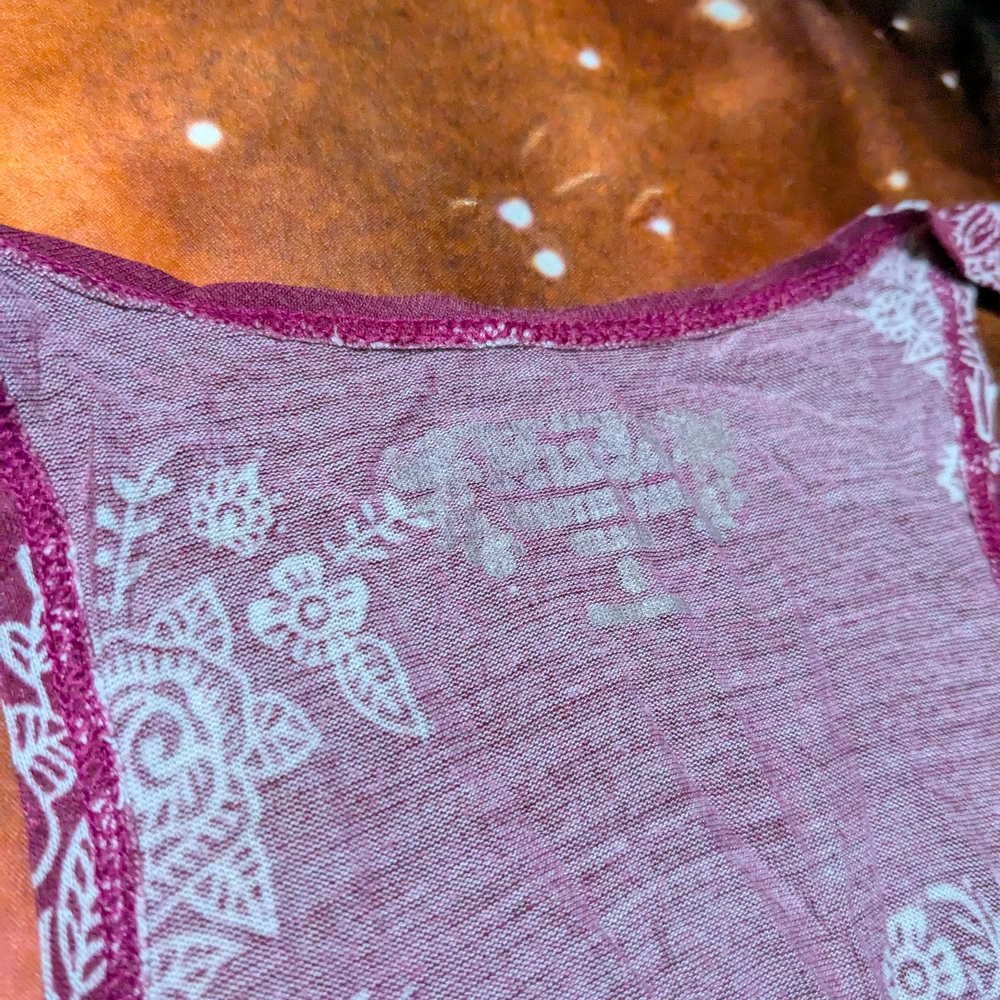 Floral and Solid Women's Tank Tops - Picture 4 of 5